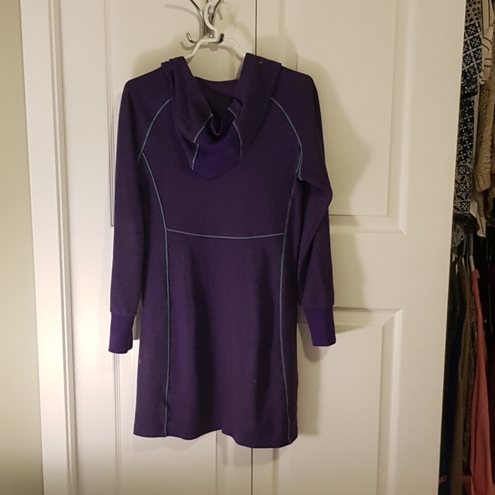 Dress - Picture 2 of 4